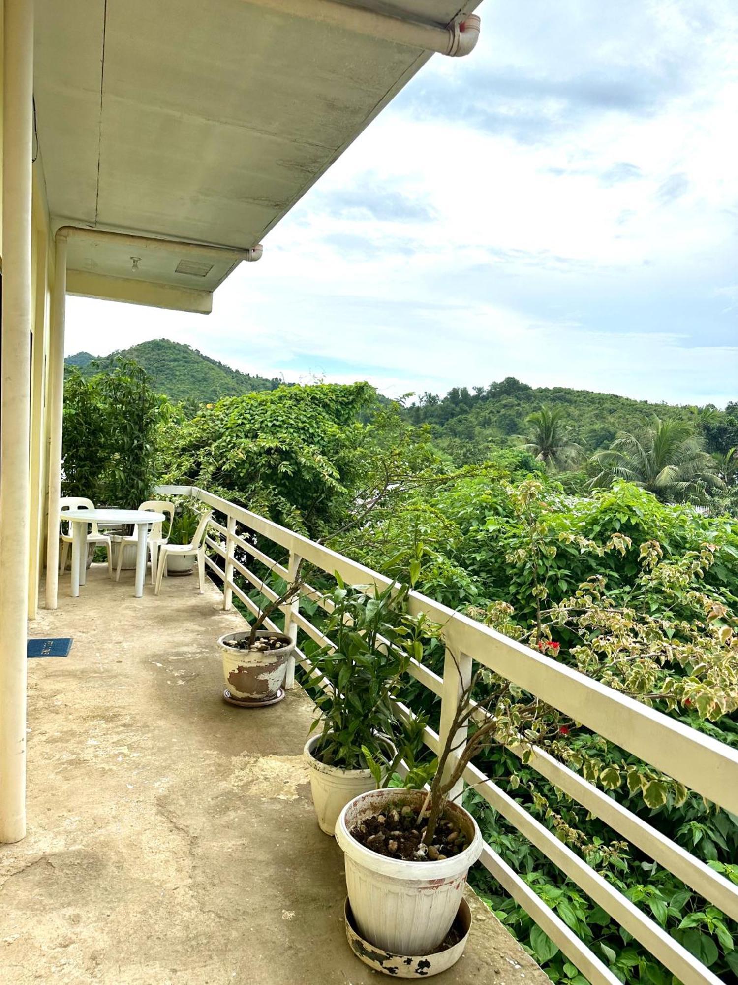 Home In Taytay Exterior photo